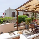 Syra Bay Mégas Yialós-Nítes